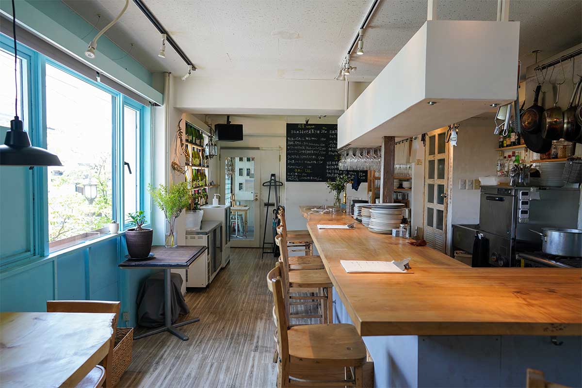 Resturant with wood floor