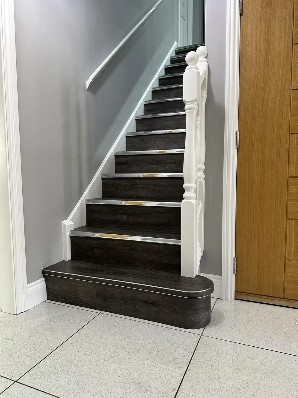 R+Britain+Flooring+Specialist